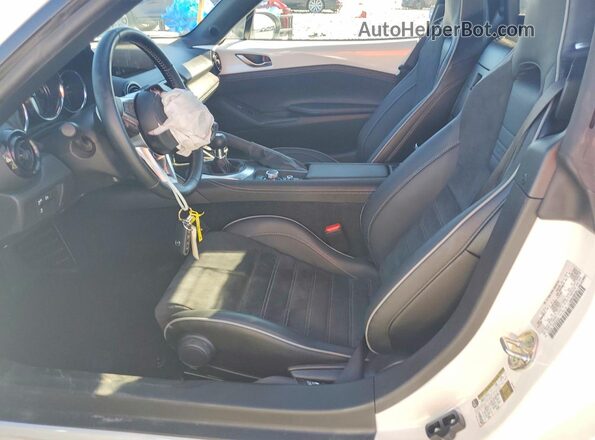 JM1NDAL70R0605402 2024 MAZDA MX-5 White წინა სალონის ხედი