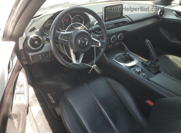 JM1NDAM73H0103268 2017 MAZDA MX-5 Серебряный Вид панели приборов