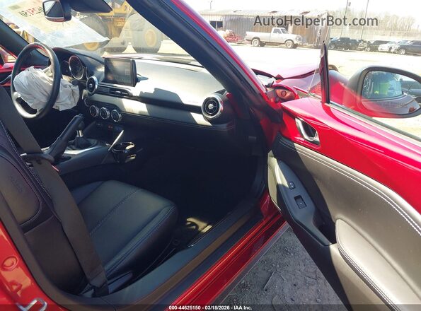 JM1NDAM74N0503285 2022 MAZDA MX-5 MIATA RF Красный Вид салона спереди