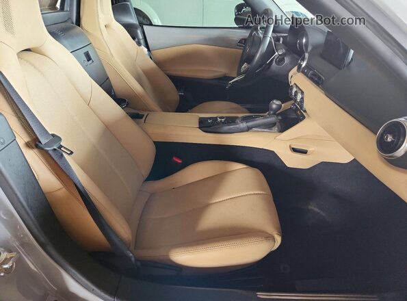 JM1NDAM75R0608732 2024 MAZDA MX-5 Gray Widok tylnych siedzeń