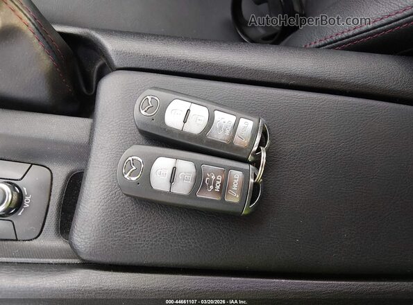 JM1NDAM76H0100154 2017 MAZDA MX-5 MIATA RF Blue Dashboard view