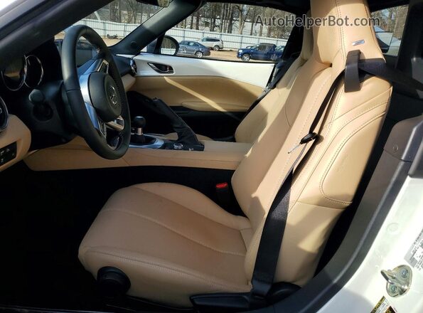 JM1NDAM7XS0653400 2025 MAZDA MX-5 White წინა სალონის ხედი