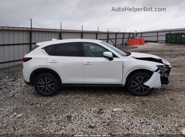 JM3KFADL4H0131839 2017 MAZDA CX-5 White Widok wnętrza z tyłu
