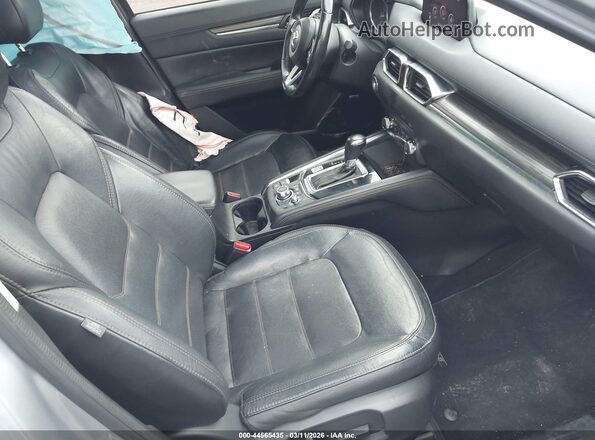 JM3KFADM7J0304073 2018 MAZDA CX-5 Light Blue Widok wnętrza z przodu