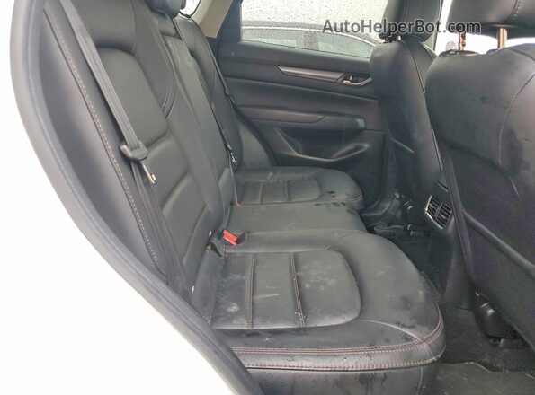 JM3KFBCM2M1314256 2021 MAZDA CX-5 White Вид задньої частини салону