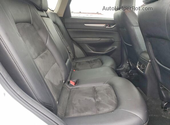 JM3KFBCM3J0439011 2018 MAZDA CX-5 Silver Вид задньої частини салону