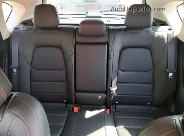 JM3KFBEM1N0530393 2022 MAZDA CX-5 Red Vista de los asientos traseros