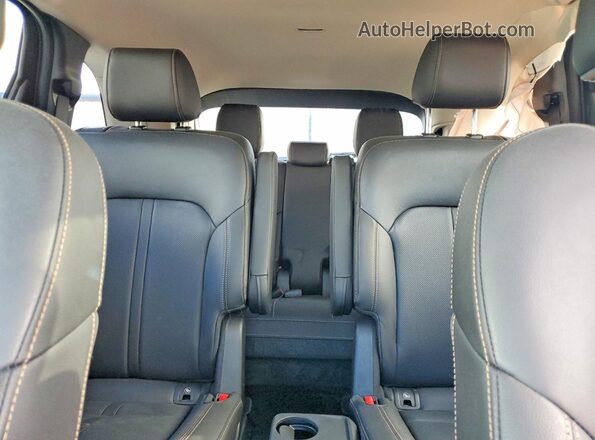 JM3KKCHD6T1353277 2026 MAZDA CX-90 White Vista de los asientos traseros