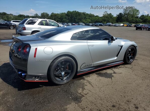 JN1AR5EF9HM820993 2017 NISSAN GT-R Silver Հետևի աջ