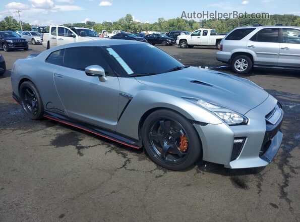 JN1AR5EF9HM820993 2017 NISSAN GT-R Silver Առջևի աջ