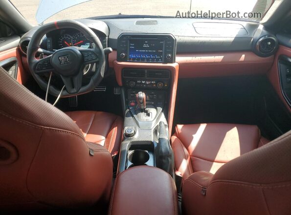 JN1AR5EF9HM820993 2017 NISSAN GT-R Silver Առջևի վահանակի տեսք