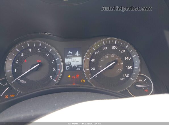 JN1BY1AR2JM220726 2018 INFINITI Q70 White Widok tylnych siedzeń