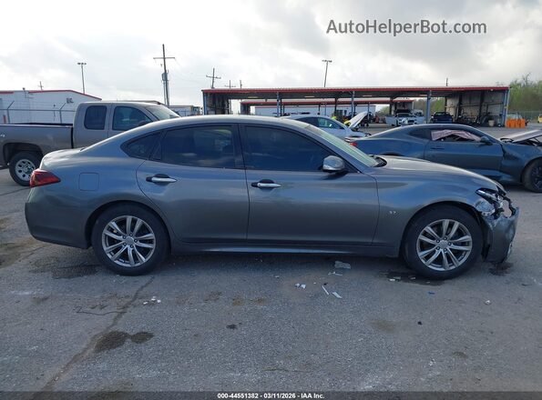 JN1BY1AR6HM770652 2017 INFINITI Q70 Gray Vista interior trasera