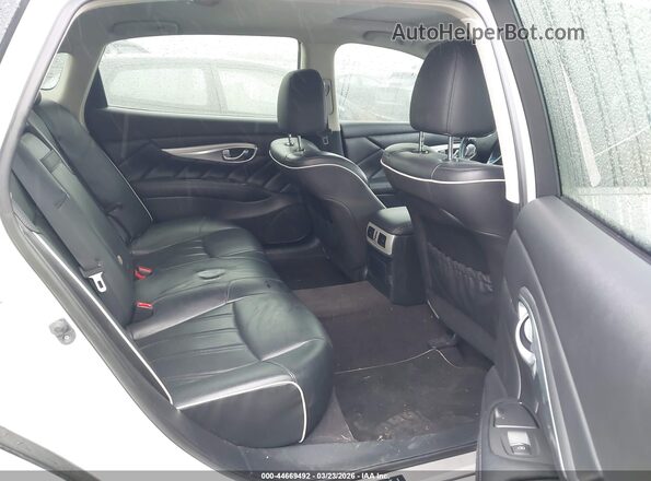 JN1BY1PR4HM210572 2017 INFINITI Q70L White Vista de la etiqueta del VIN