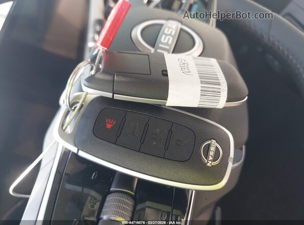 JN1DF0BBXRM731526 2024 NISSAN OTHER Green Вид панелі приладів