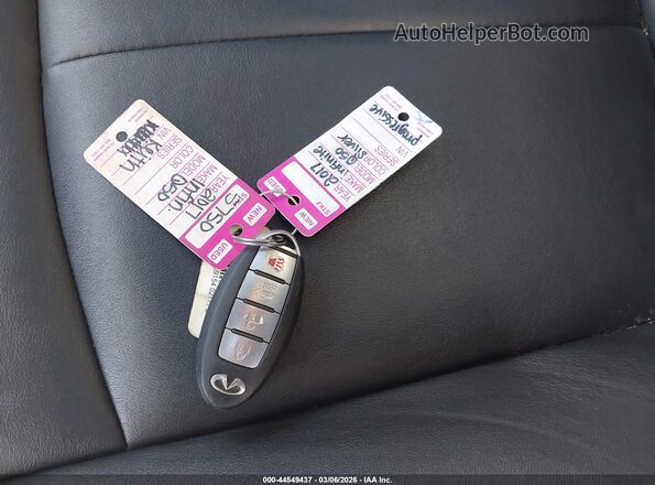 JN1EV7AP3HM742881 2017 INFINITI Q50 Gray Dashboard view