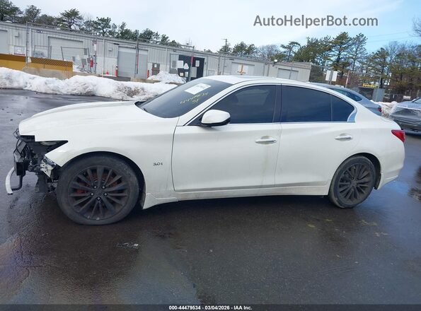 JN1EV7AR4HM837175 2017 INFINITI Q50 White Widok wnętrza z tyłu