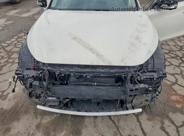 JN1EV7BP6MM701816 2021 INFINITI Q50 White Widok wnętrza z tyłu