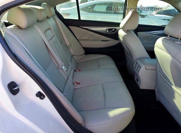 JN1EV7BR7MM754686 2021 INFINITI Q50 White Widok tylnych siedzeń