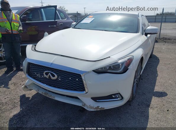 JN1FV7EK6HM610975 2017 INFINITI Q60 White Widok z przodu