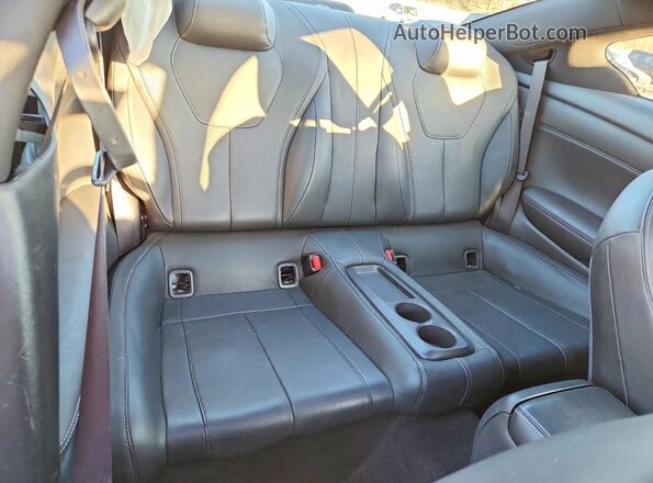JN1FV7EL3JM631183 2018 INFINITI Q60 White Widok tylnych siedzeń