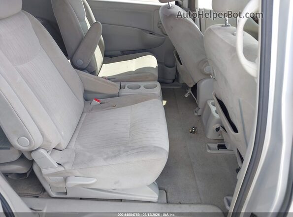 JN8AE2KP0G9153743 2016 NISSAN QUEST Silver 