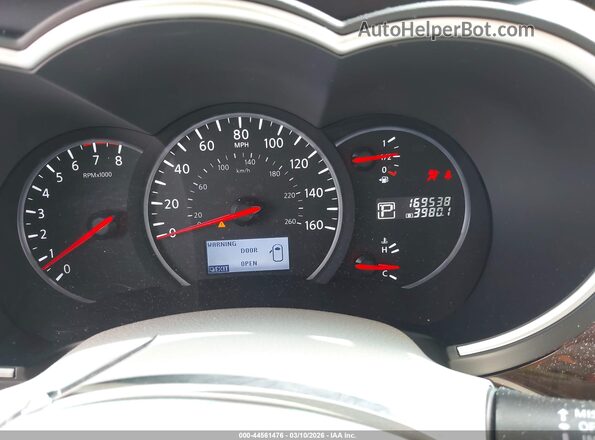 JN8AE2KP1H9165692 2017 NISSAN QUEST Silver Հետևի նստատեղերի տեսք