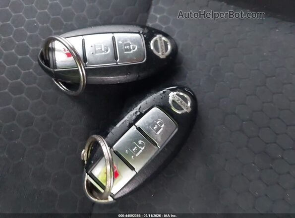 JN8AF5MV5HT753348 2017 NISSAN JUKE Black Dashboard view