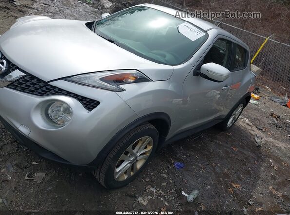 JN8AF5MV7HT753982 2017 NISSAN JUKE Gray წინა მარცხენა ხედი სამი მეოთხედიდან