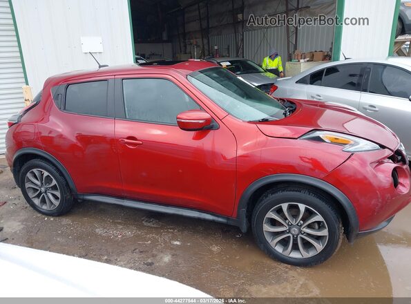 JN8AF5MV8HT751464 2017 NISSAN JUKE Red Widok wnętrza z tyłu