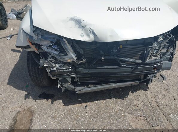 JN8AT2MT8KW264020 2019 NISSAN ROGUE Белый Вид спереди