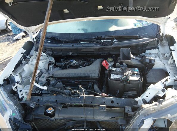 JN8AT2MV2HW019658 2017 NISSAN ROGUE Белый 