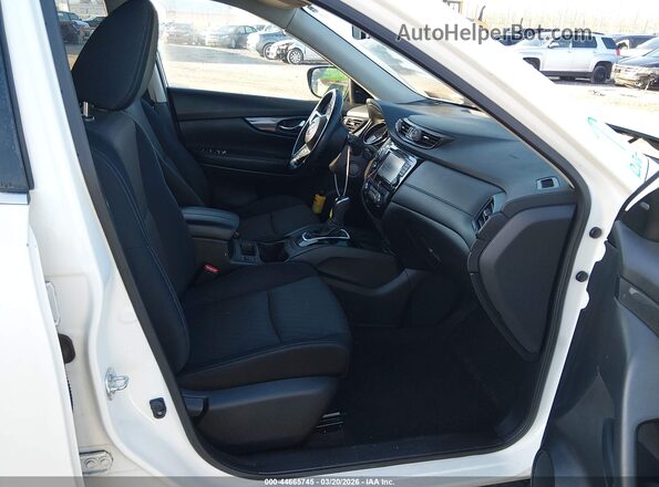 JN8AT2MV2HW019658 2017 NISSAN ROGUE Белый 