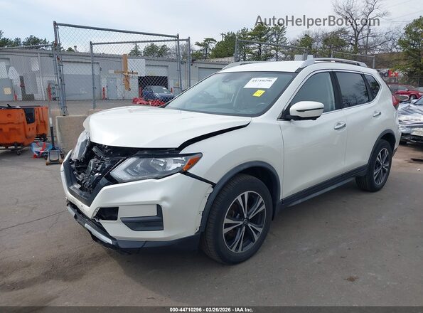 JN8AT2MV3KW396359 2019 NISSAN ROGUE White Առջևի ձախ երեք քառորդ տեսարան