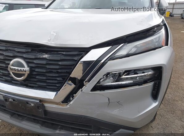 JN8AT3BBXMW223665 2021 NISSAN ROGUE Silver Front view