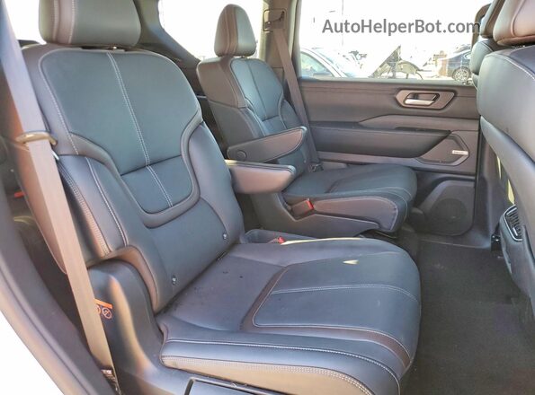 JN8AY3BA3S9000730 2025 NISSAN ARMADA White უკანა სალონის ხედი