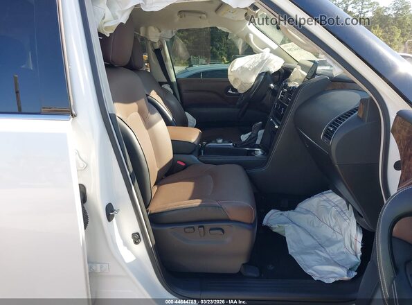 JN8AZ2AE4P9305687 2023 INFINITI QX80 White Widok wnętrza z przodu