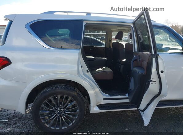 JN8AZ2AE8P9302808 2023 INFINITI QX80 White Vista de la etiqueta del VIN