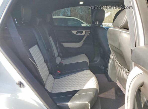 JN8CS1MW5HM412855 2017 INFINITI QX70 White Vista interior trasera