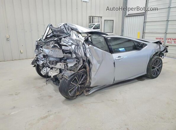 JTDACAAU6R3031946 2024 TOYOTA LE Серебряный Задняя правая четверть
