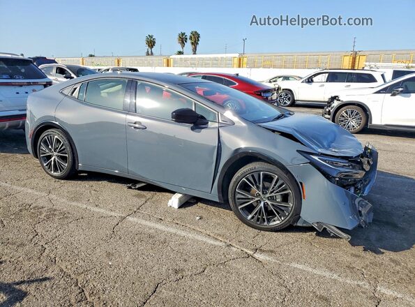 JTDACAAUXR3046532 2024 TOYOTA PRIUS Gray Front right