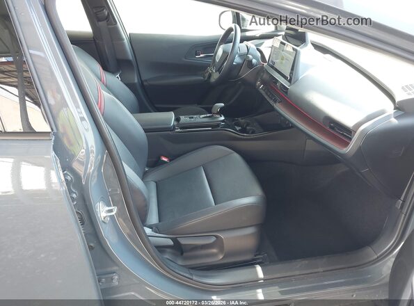 JTDACACU7R3013632 2024 TOYOTA PRIUS PRIME Silver Вид салону спереду