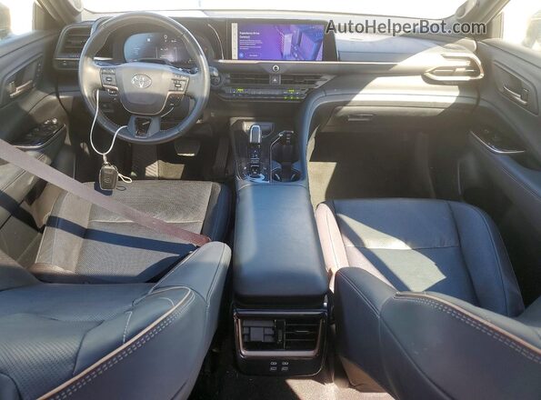 JTDAFAAF1R3006350 2024 TOYOTA CROWN White Vista del salpicadero