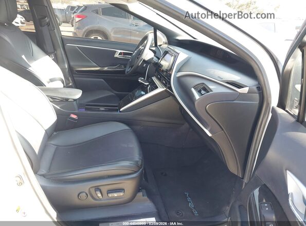 JTDBVRBD0GA000468 2016 TOYOTA MIRAI White Սալոնի դիմացի տեսք