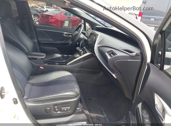 JTDBVRBD0GA000468 2016 TOYOTA MIRAI White Սալոնի դիմացի տեսք