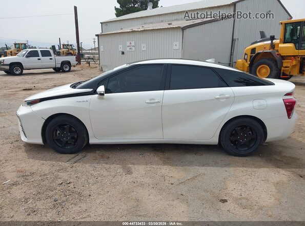 JTDBVRBD0GA000468 2016 TOYOTA MIRAI White Սալոնի 360 աստիճան տեսք