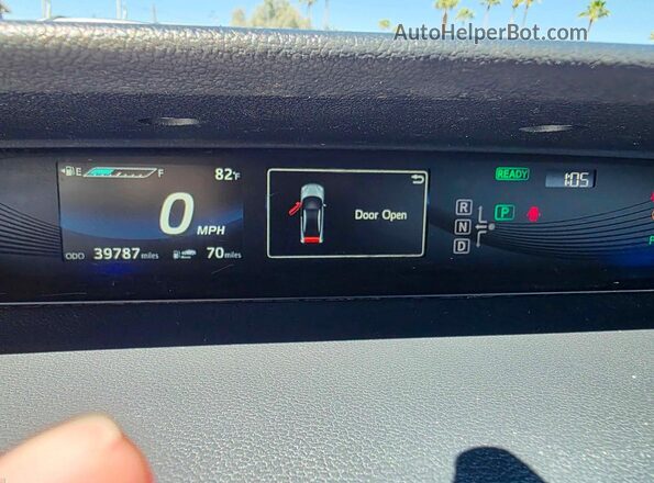JTDBVRBD1JA005332 2018 TOYOTA MIRAI Maroon Вид панелі приладів