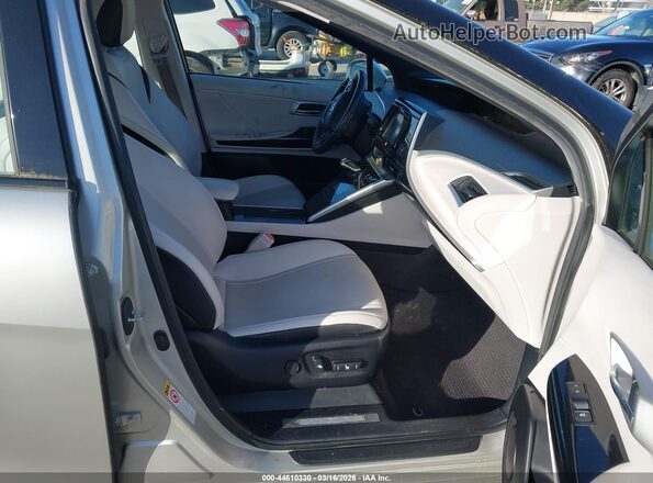 JTDBVRBD8HA002891 2017 TOYOTA MIRAI Silver Widok wnętrza z przodu