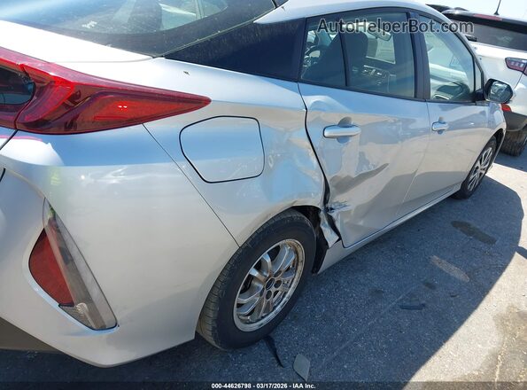 JTDKAMFPXN3225453 2022 TOYOTA LE Серебряный 