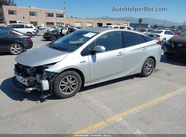 JTDKARFP2J3077595 2018 TOYOTA PRIUS PRIME Silver წინა მარცხენა ხედი სამი მეოთხედიდან